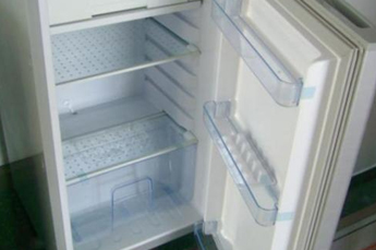 利勃海尔冰箱消毒保养案例